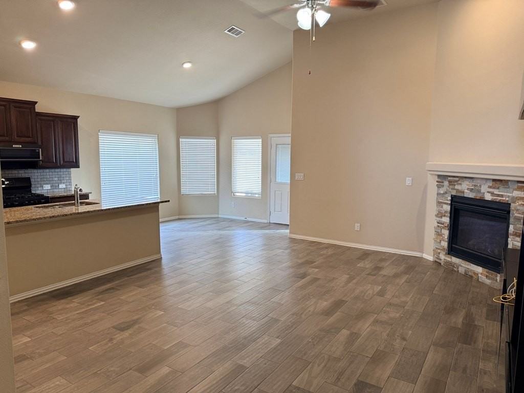 6713 Hall Of Fame Blvd - Photo 3 of 30