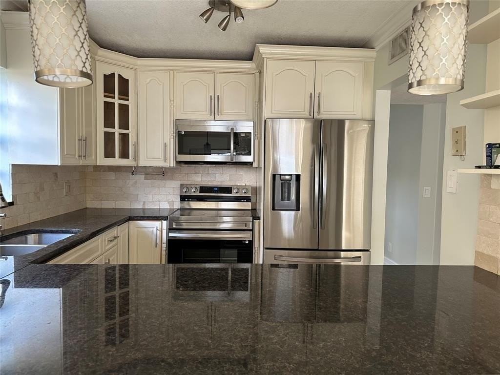 2111 Congressional Way #2111 - Photo 3 of 15