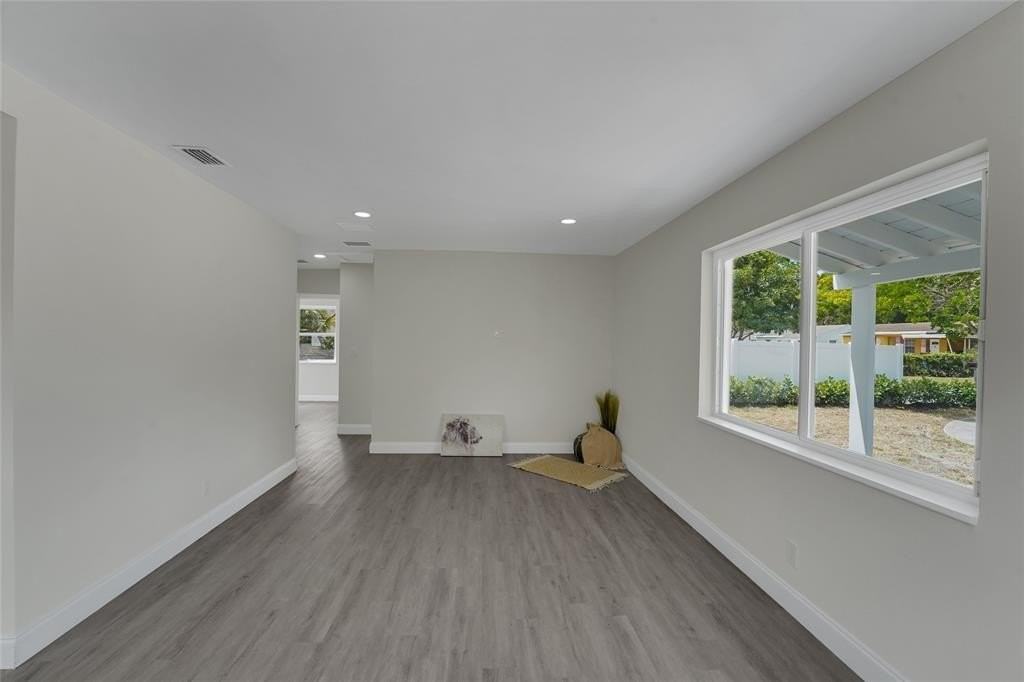 1532 Nw 1st Ave - Photo 4 of 20