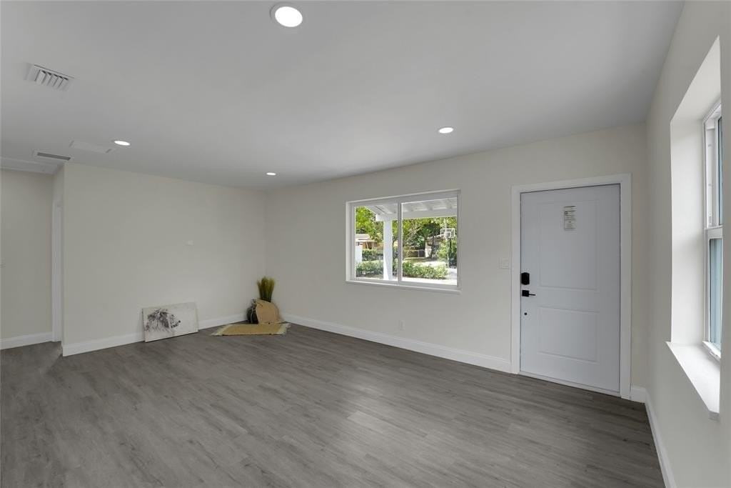 1532 Nw 1st Ave - Photo 6 of 20