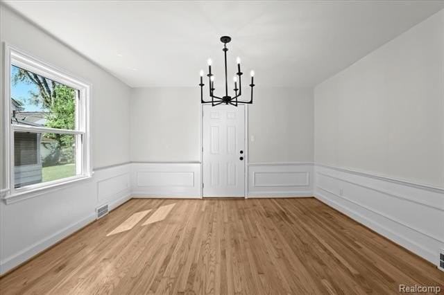 17421 Quincy St - Photo 7 of 21