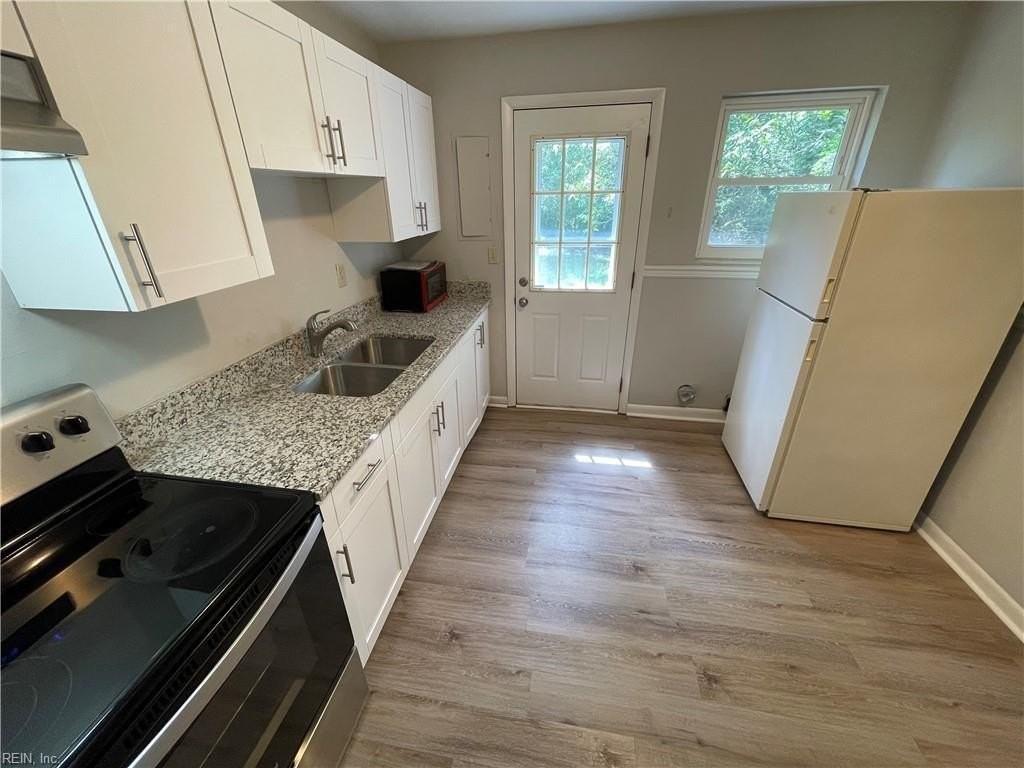 327 West Ln #B - Photo 5 of 14