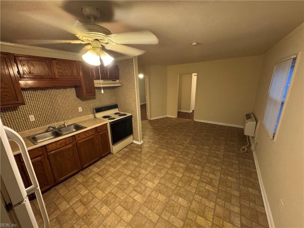 1704 N King St #D - Photo 2 of 11