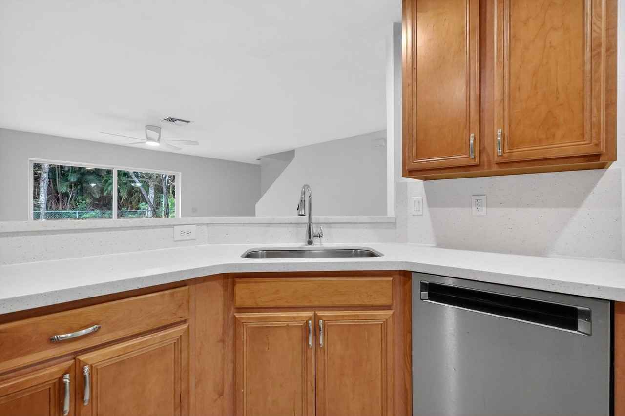 16218 Sierra Palms Dr - Photo 7 of 42