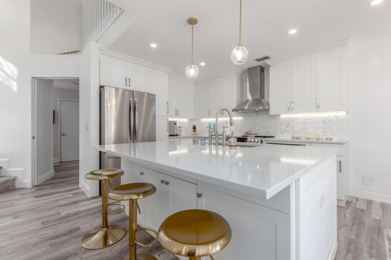 1221 Ocean Dunes Cir - Photo 6 of 32