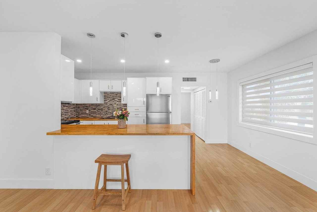 116 Salisbury E - Photo 6 of 33