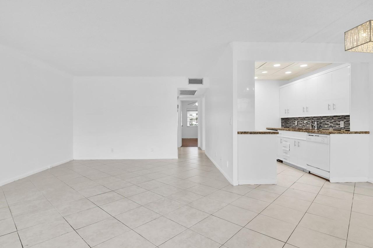 2043 Cornwall C #2043 - Photo 6 of 21