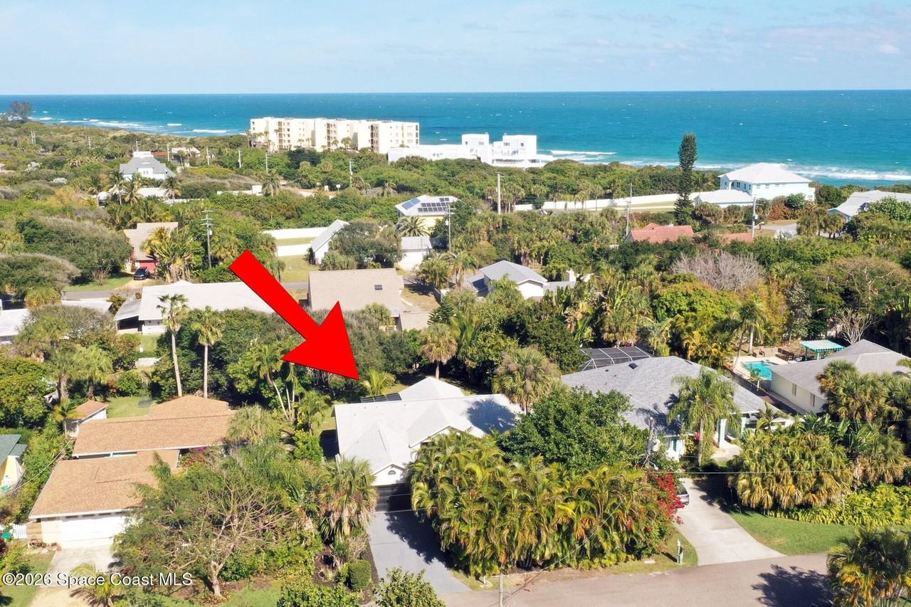 140 Flores St - Photo 2 of 25