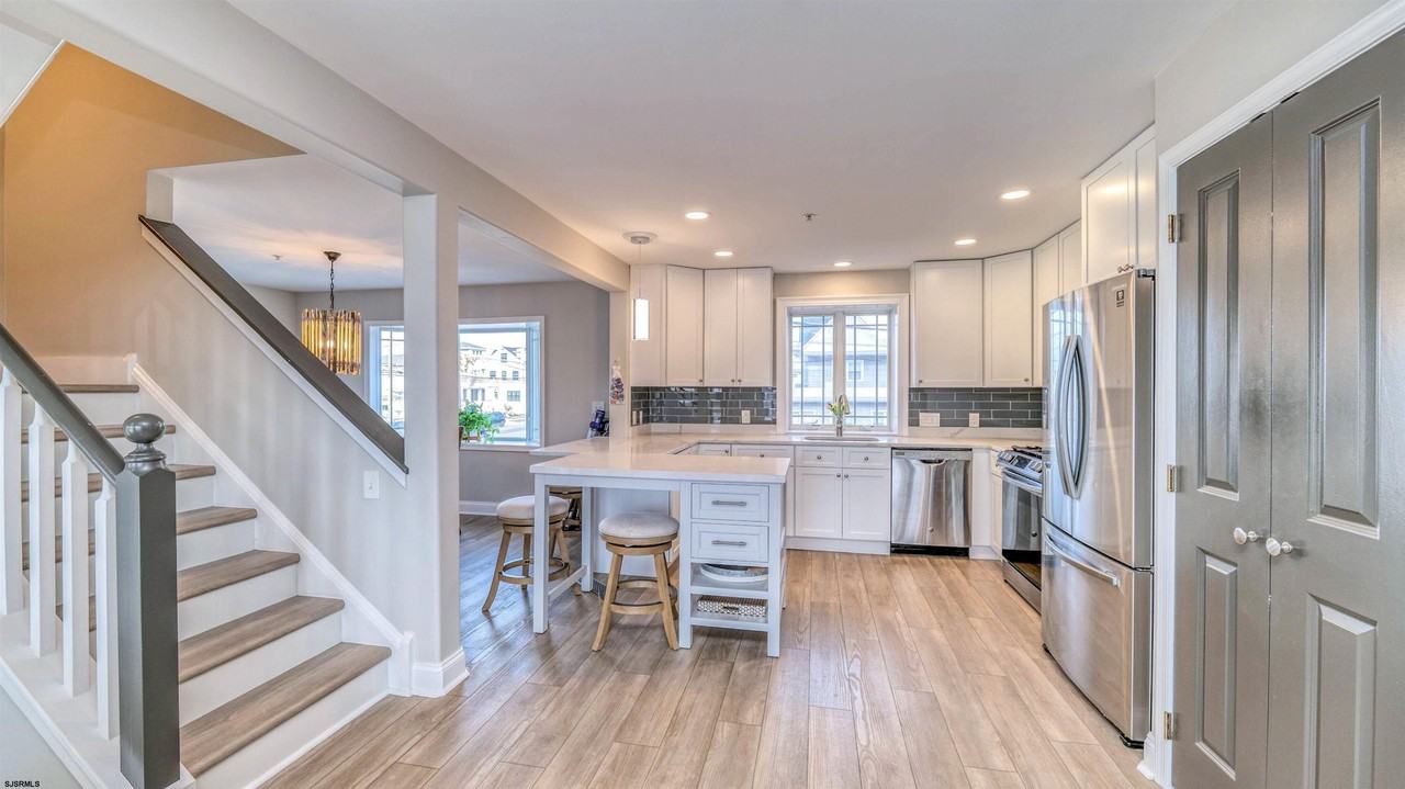 9100 Atlantic Ave - Photo 5 of 39