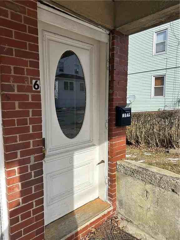 6 Russell Ave - Photo 2 of 23