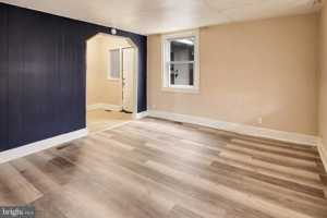 featured image of 204 W 35th St