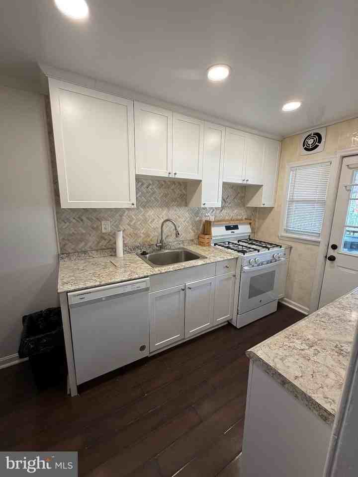 1922 Frames Rd - Photo 7 of 28