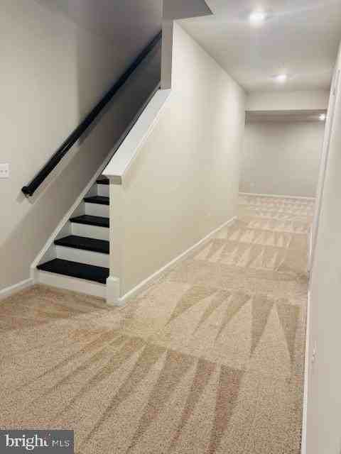 9824 Stonehaven Ct - Photo 2 of 8