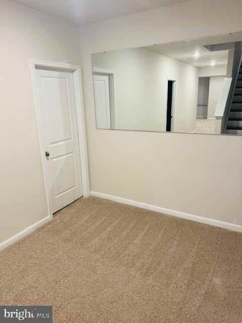 9824 Stonehaven Ct - Photo 4 of 8