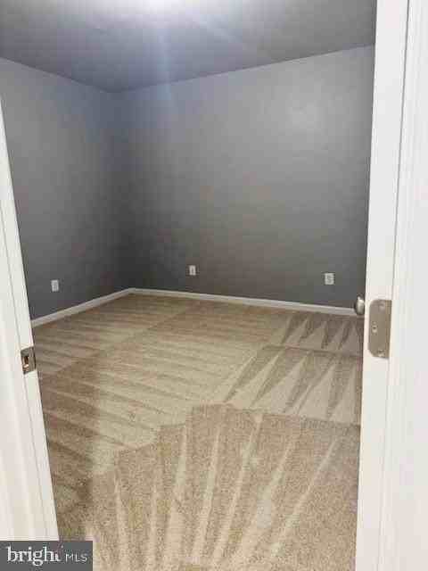 9824 Stonehaven Ct - Photo 6 of 8