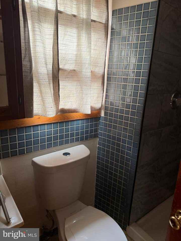 6208 Welshire Pl - Photo 3 of 5