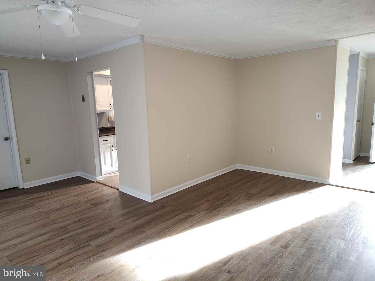 29496 Corbin Pkwy - Photo 4 of 35