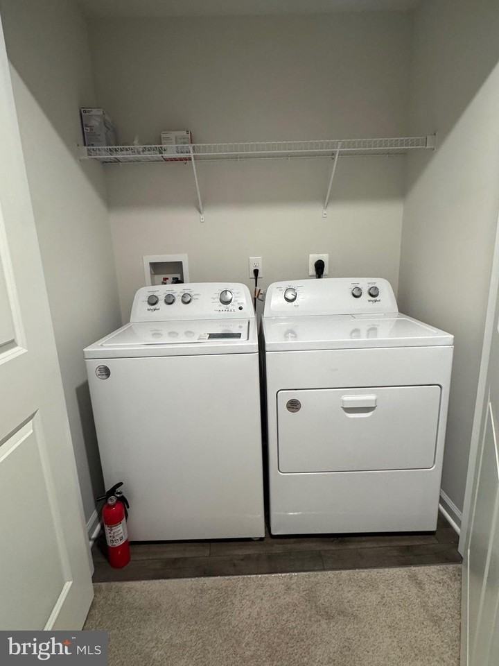 61 Arlotta St - Photo 7 of 13