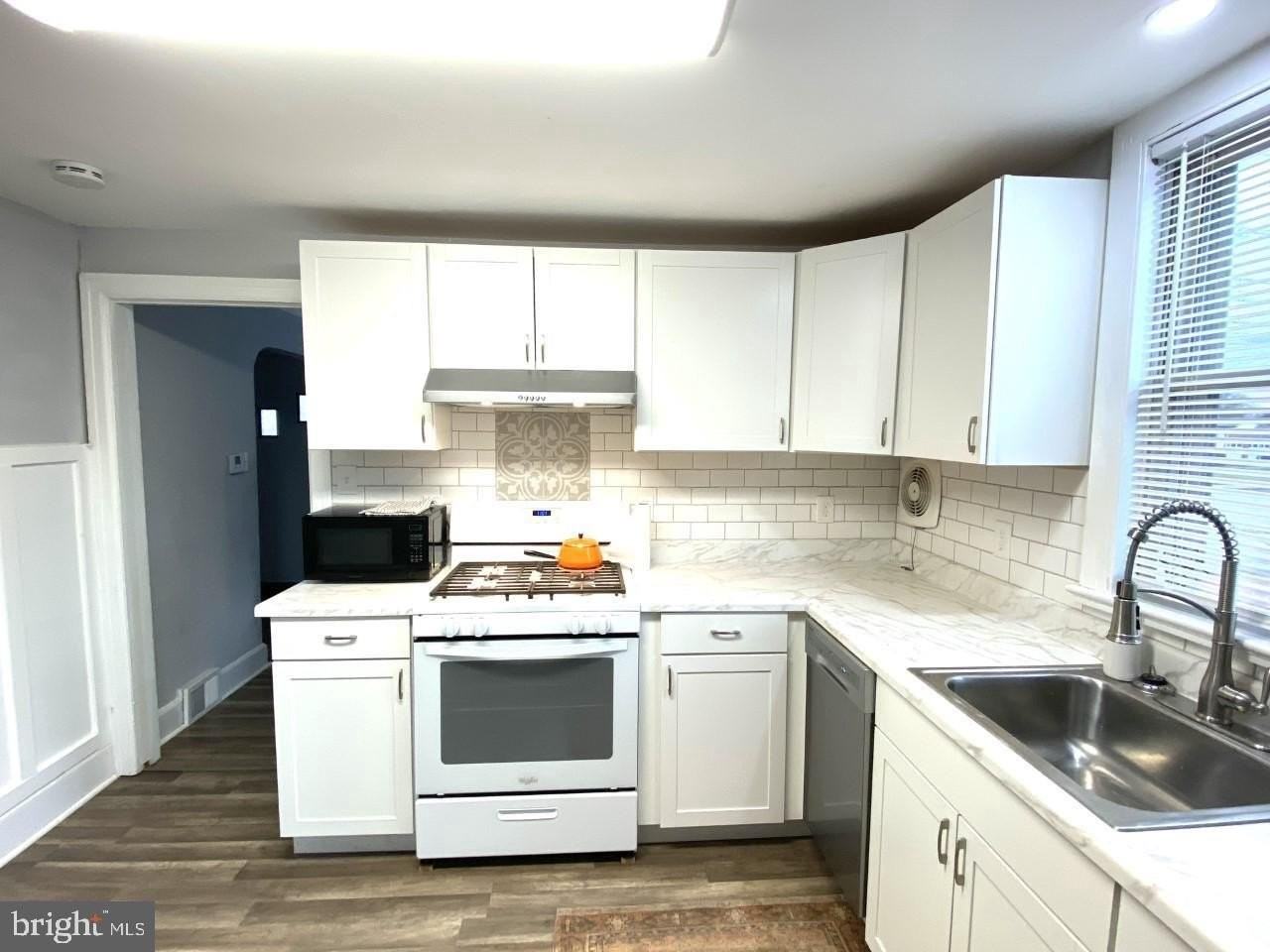 864 White Horse Ave - Photo 3 of 14