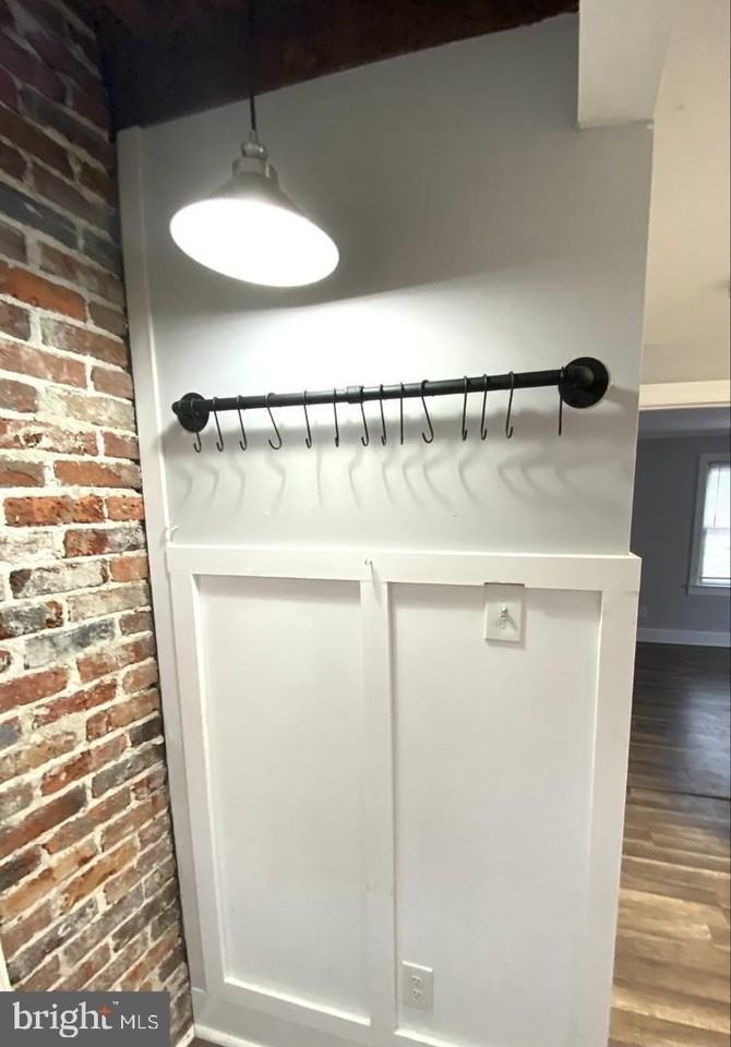 864 White Horse Ave - Photo 6 of 14