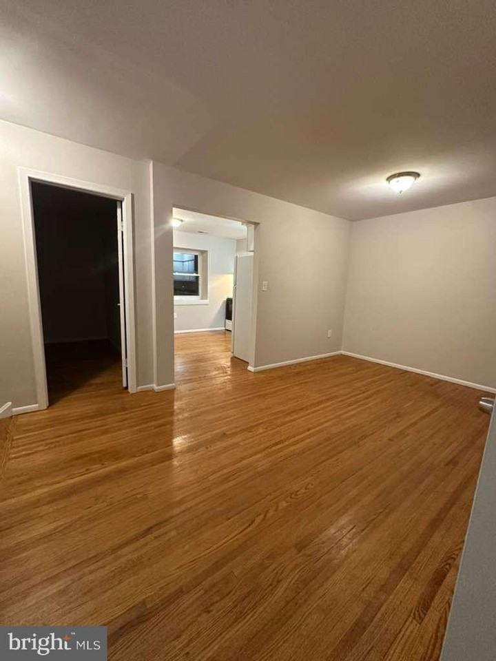 113 Silver Ct - Photo 4 of 10