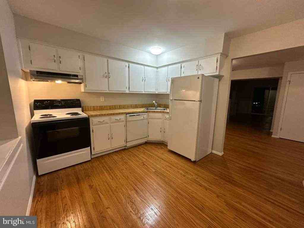 113 Silver Ct - Photo 5 of 10