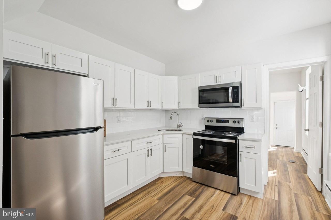 4447 N 19th St - Photo 5 of 25