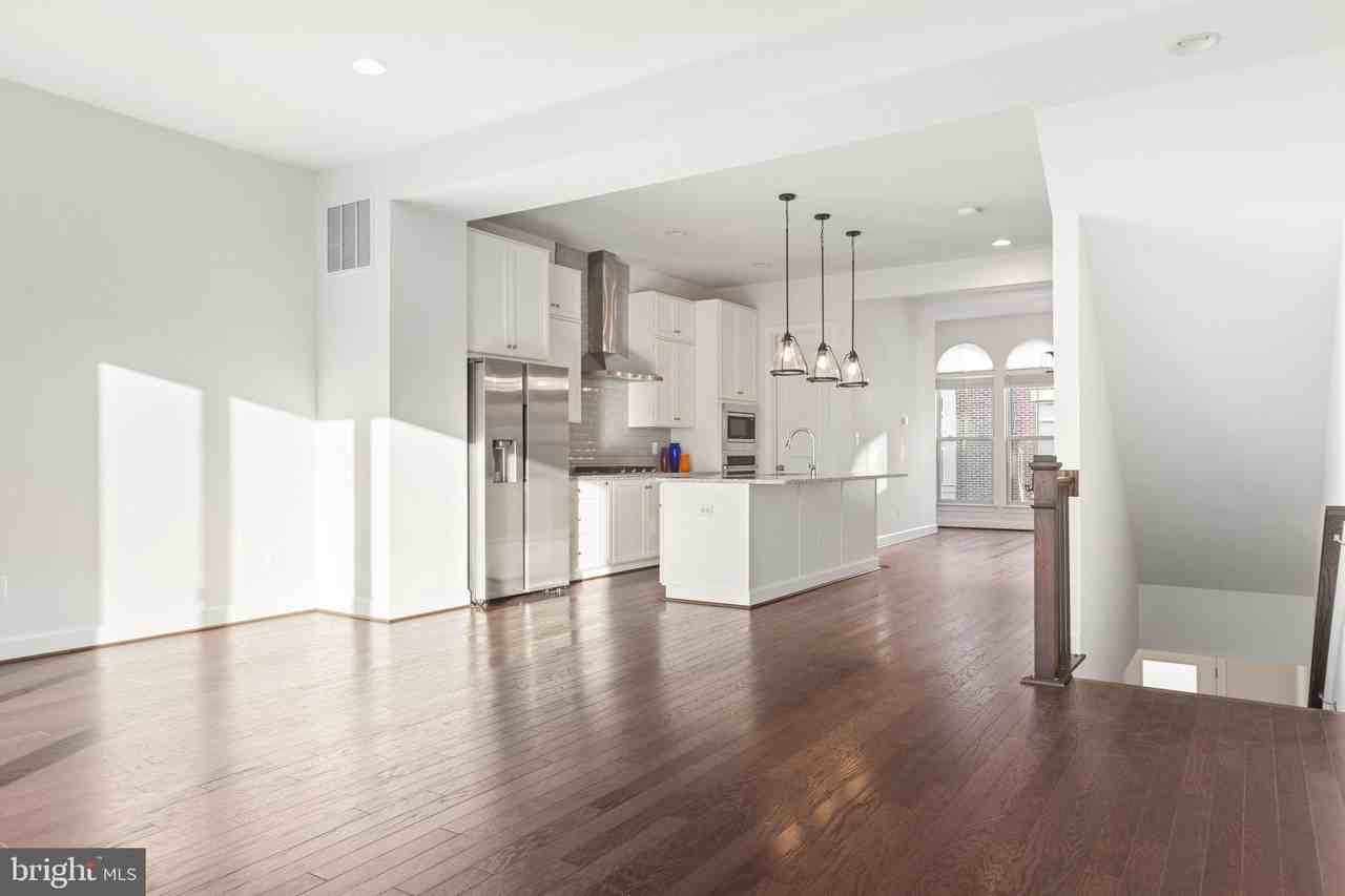 20692 Glenmont Ter - Photo 5 of 12