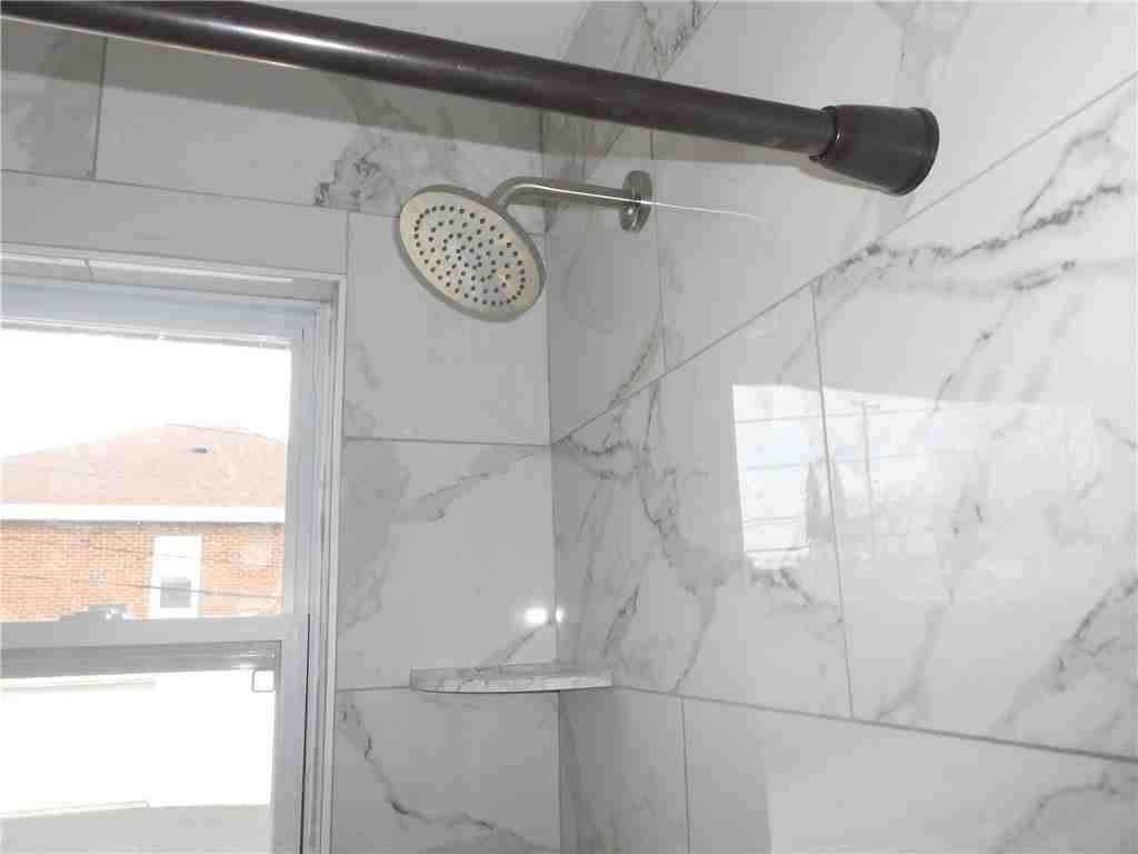 790 Glenn St - Photo 7 of 28