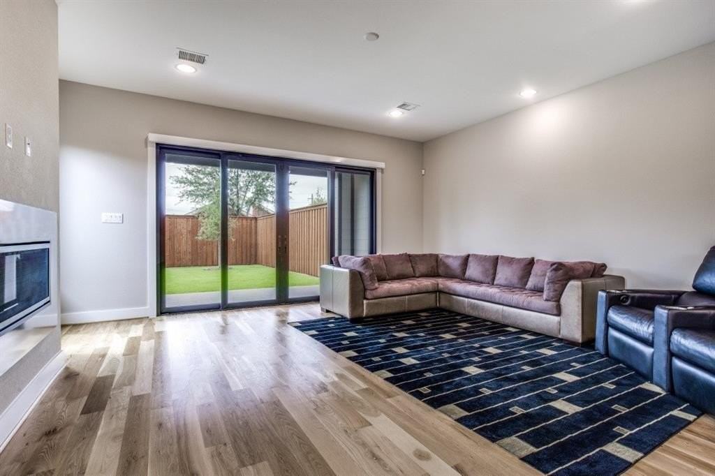 2435 Vagas St - Photo 2 of 25