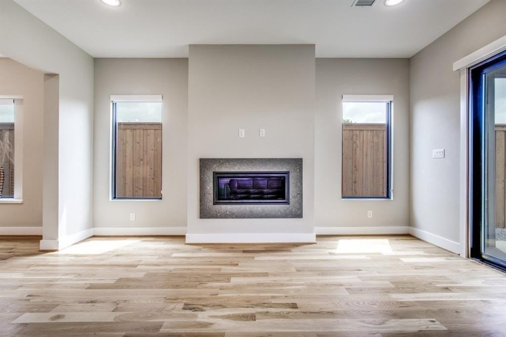 2435 Vagas St - Photo 4 of 25