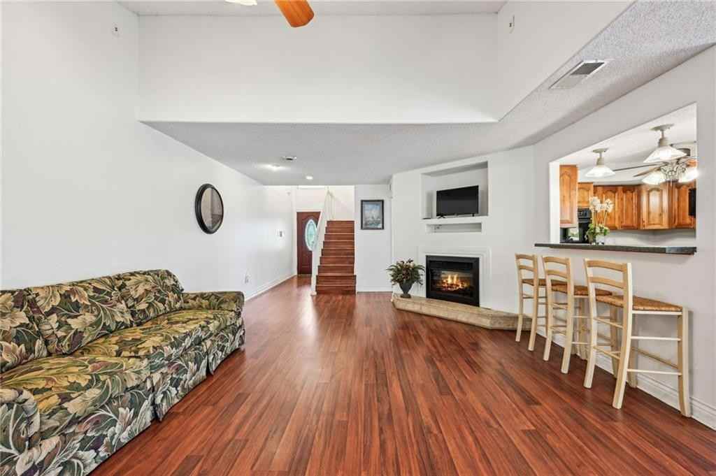 114 Marina Dr - Photo 4 of 18