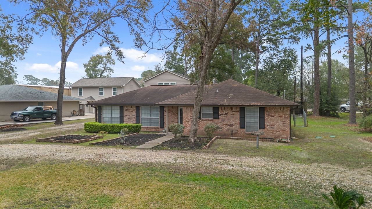 12420 Mile Dr - Photo 2 of 24