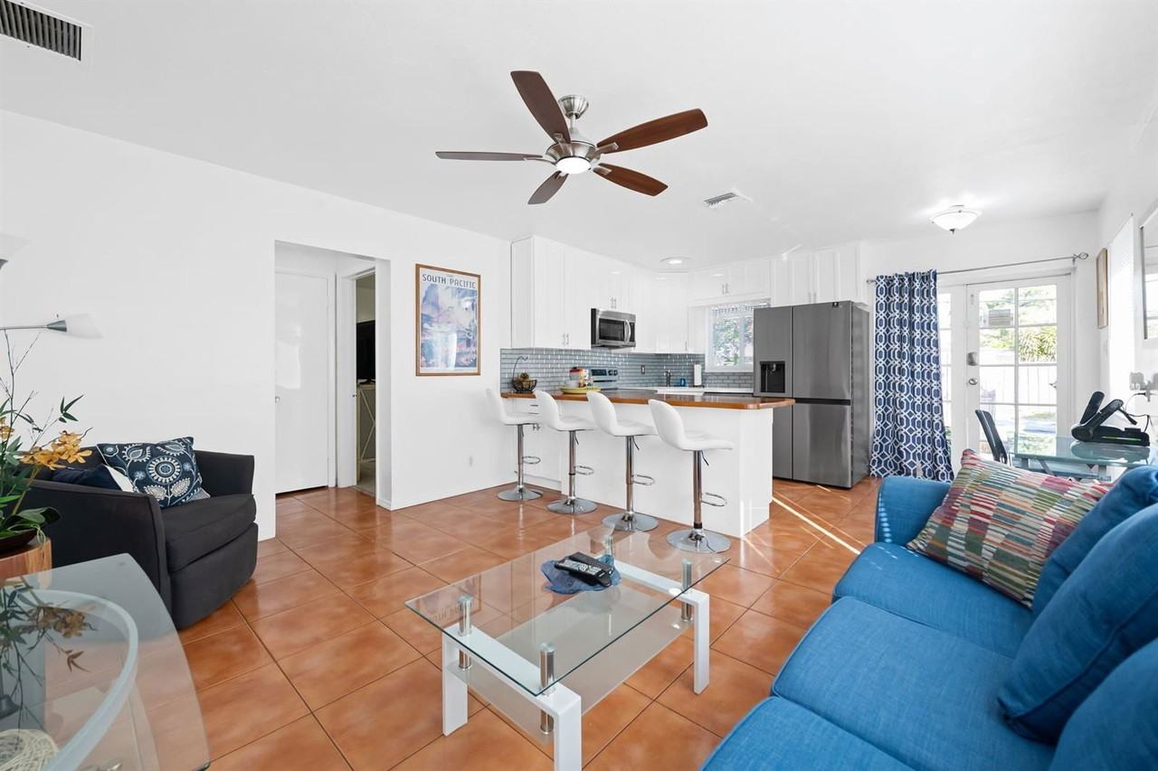 415 Sw 16th St - Photo 5 of 8