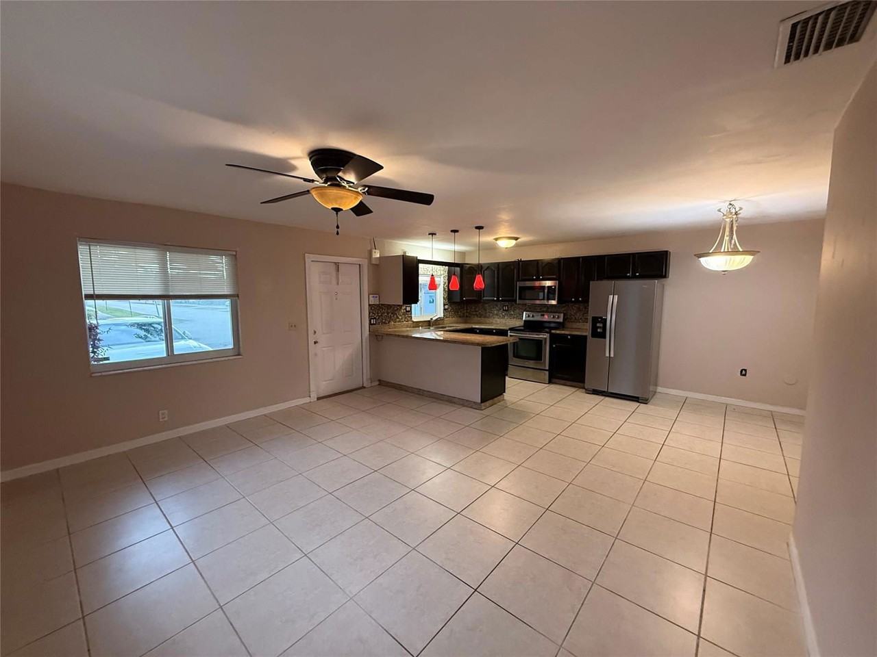 5620 Ne 2nd Ter - Photo 3 of 8