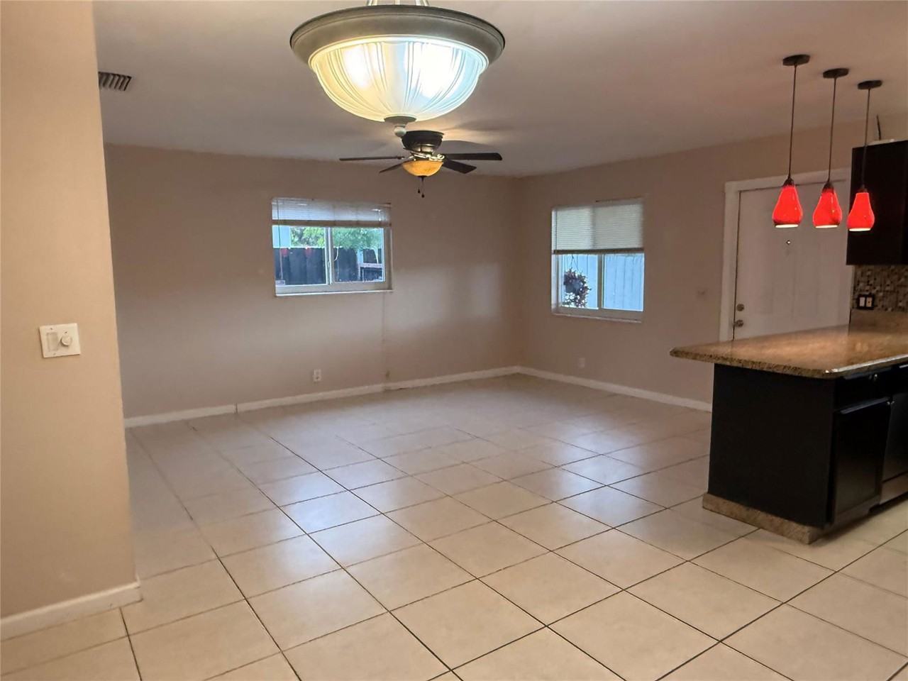 5620 Ne 2nd Ter - Photo 4 of 8