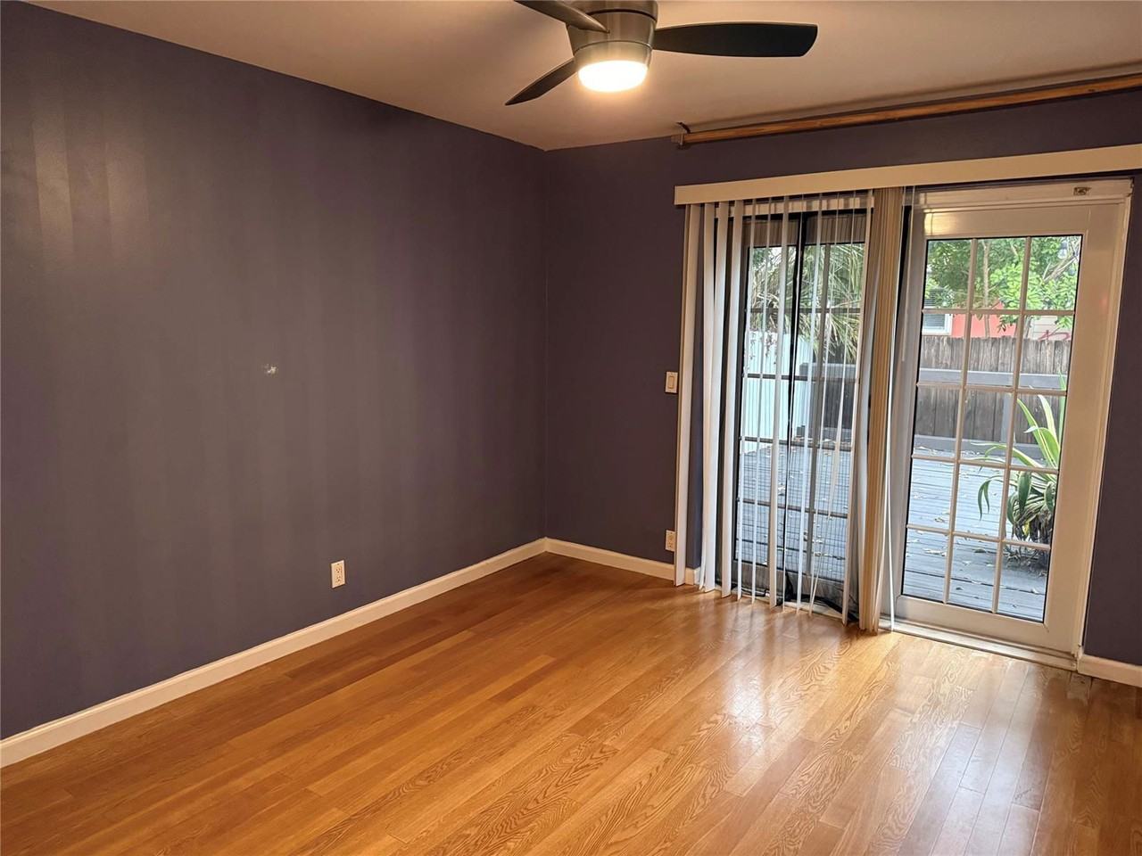 5620 Ne 2nd Ter - Photo 6 of 8