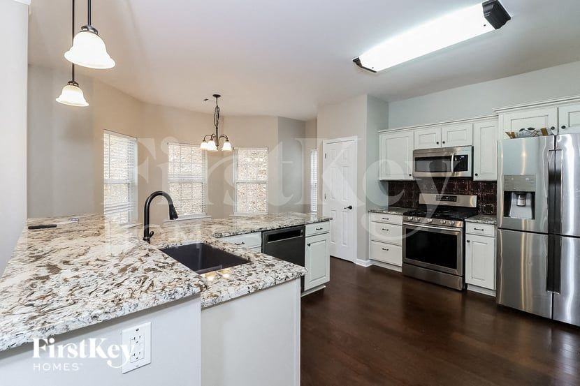 1805 Lightwood Ln Nw - Photo 6 of 15