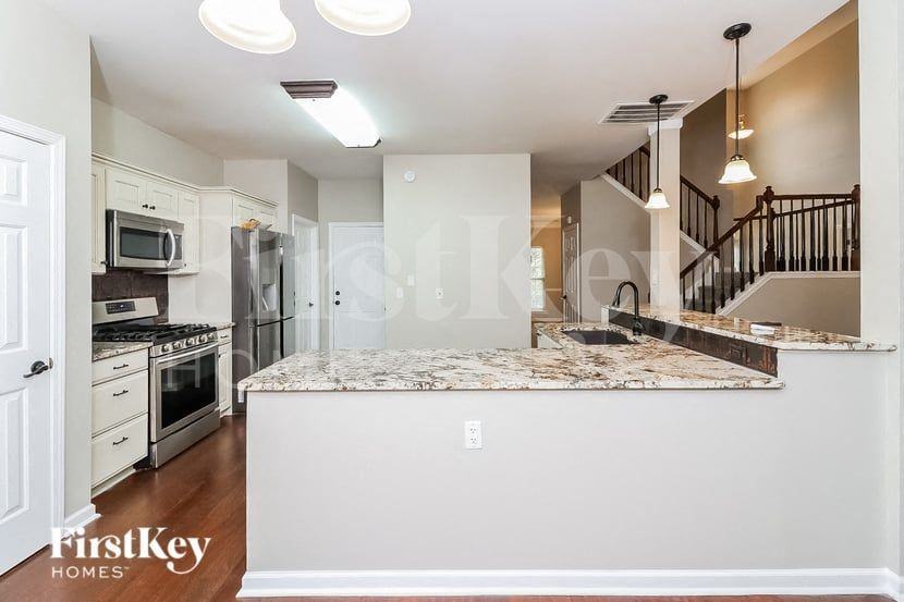 1805 Lightwood Ln Nw - Photo 7 of 15