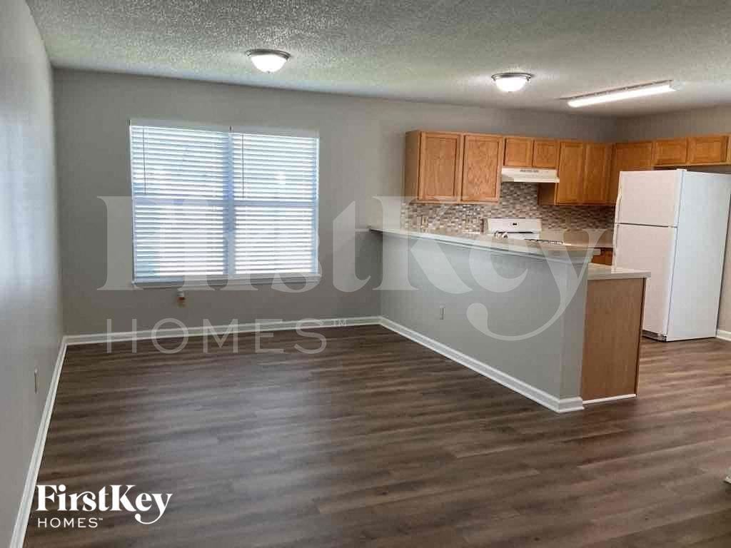 2225 Pierce Arrow Dr - Photo 5 of 18