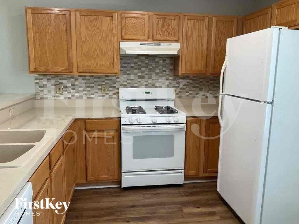 2225 Pierce Arrow Dr - Photo 6 of 18