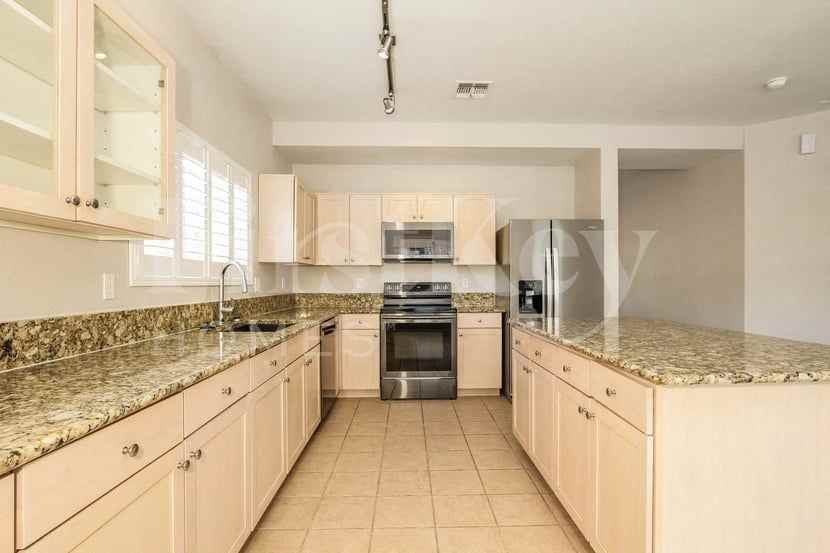 2127 S Luther - Photo 6 of 15