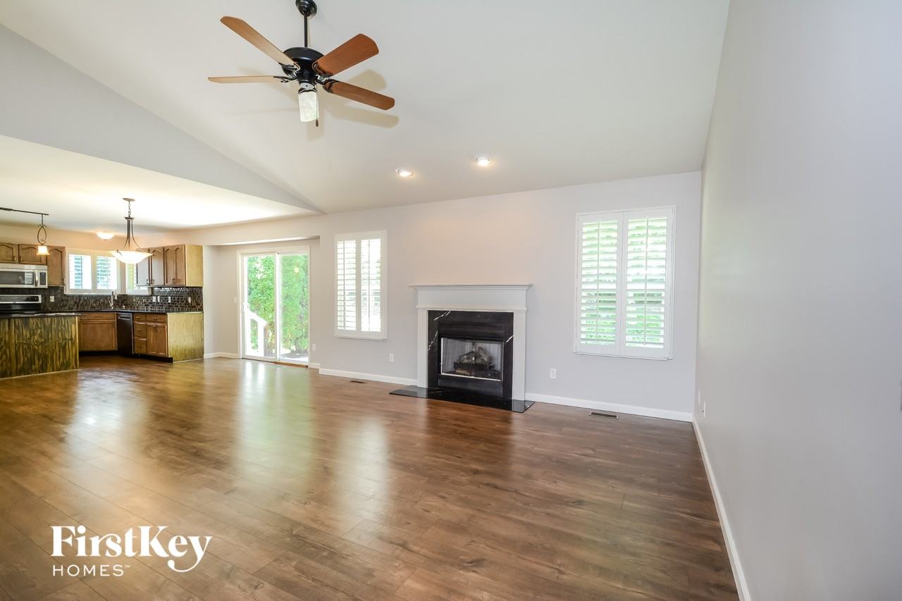 616 Autumnwood Forest Dr - Photo 3 of 15