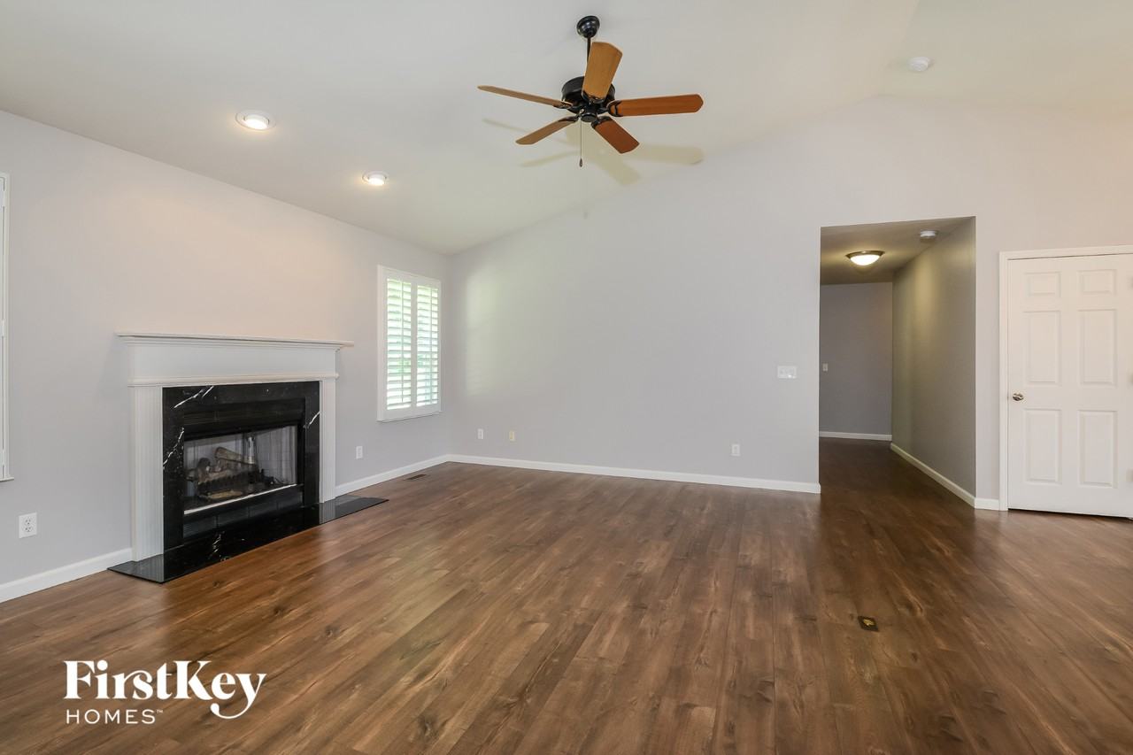 616 Autumnwood Forest Dr - Photo 4 of 15