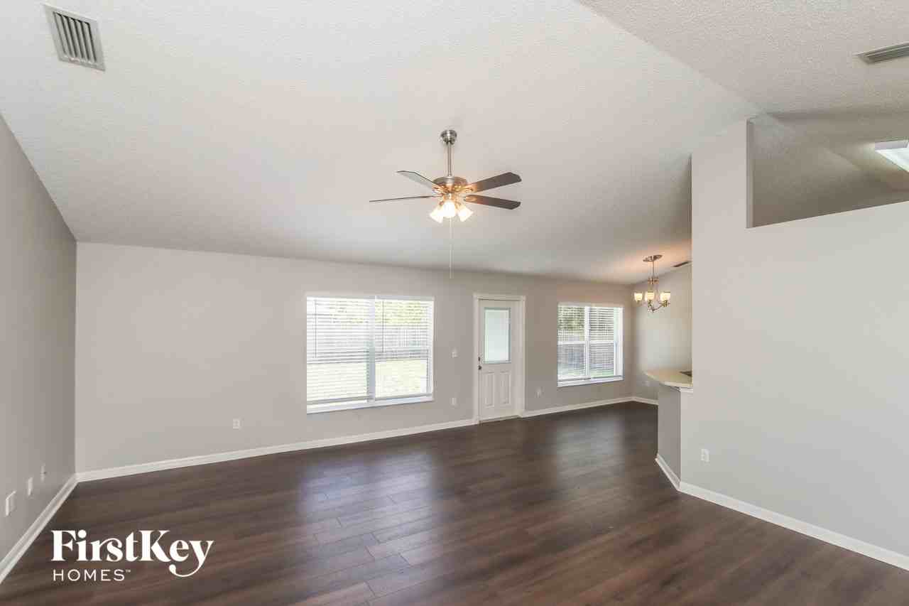 826 Tedder Rd Se - Photo 4 of 15