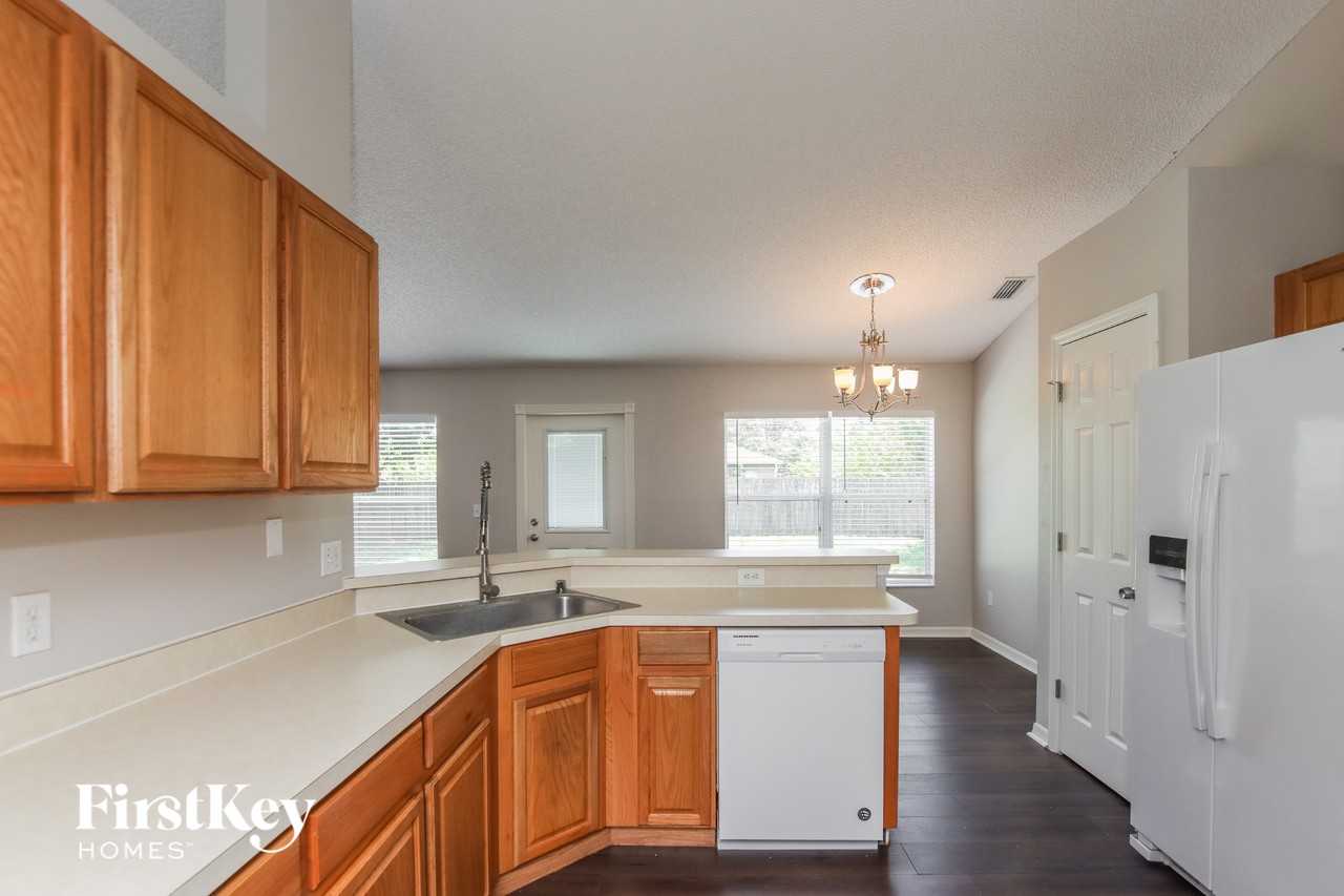 826 Tedder Rd Se - Photo 6 of 15