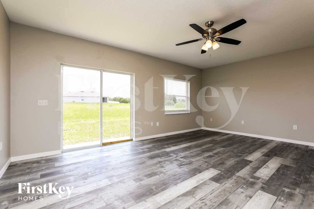 939 Cumberland Dr - Photo 2 of 16