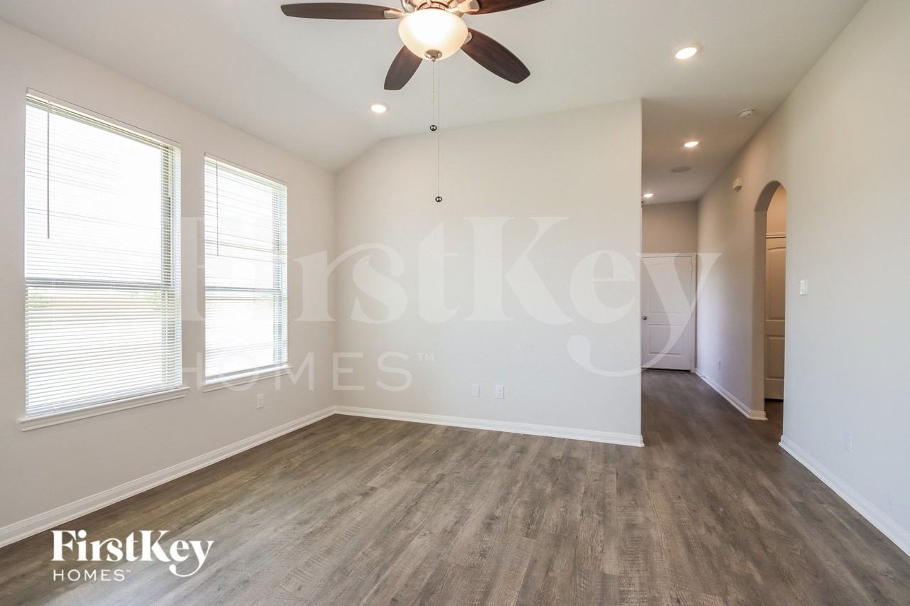 13012 Stone Valley Way - Photo 4 of 15