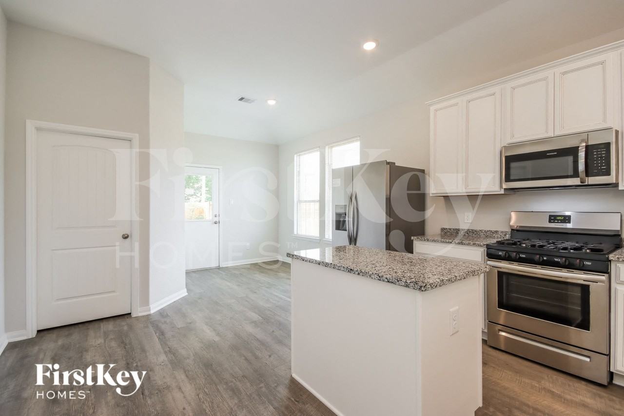 13012 Stone Valley Way - Photo 5 of 15