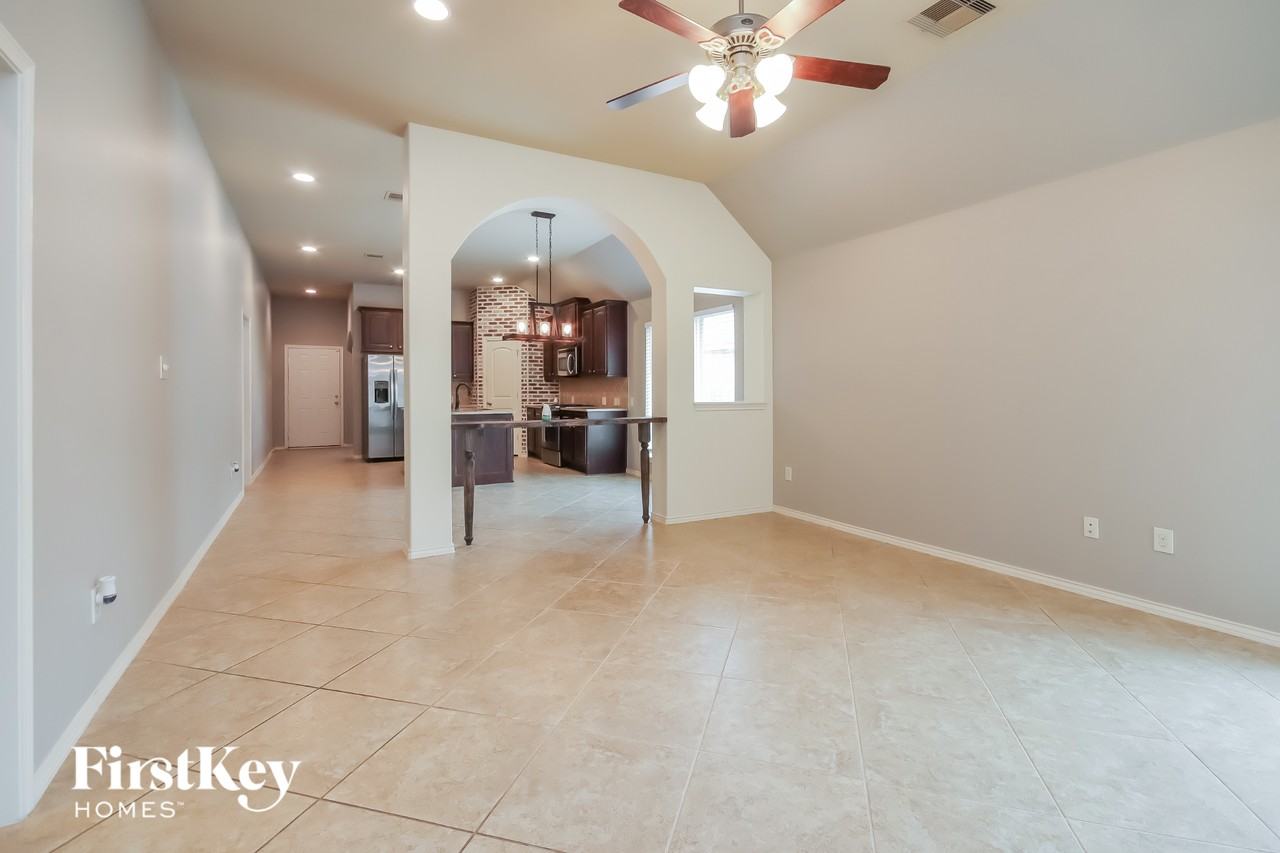 4127 Ponderosa Hills Ln - Photo 2 of 15